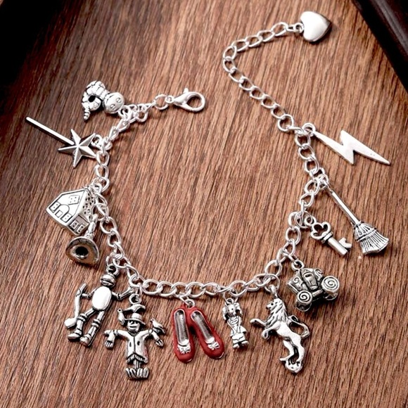 SALE Sterling Silver Vintage Wizard Of Oz Charm Bracelet - Picture 1 of 3